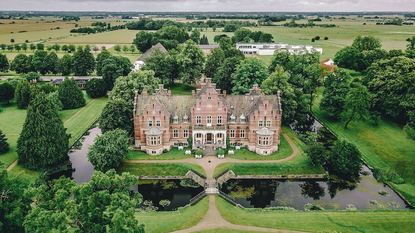 Fuglsang Herregaard set fra luften