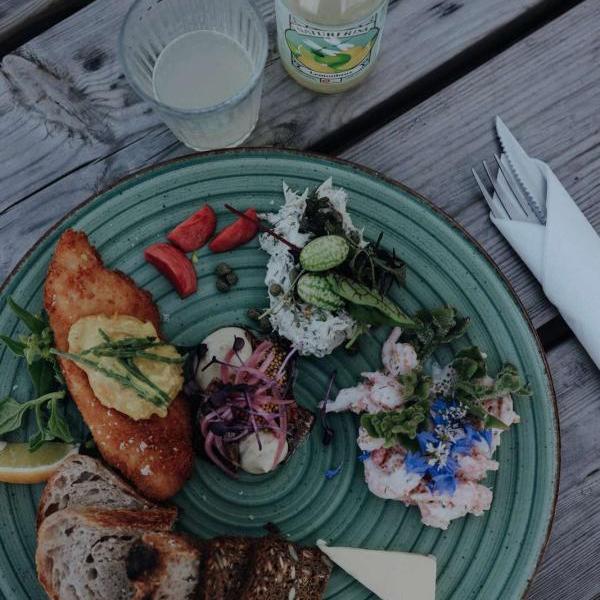 Nakskov Langø Grill og Fiskebar anretning tallerken